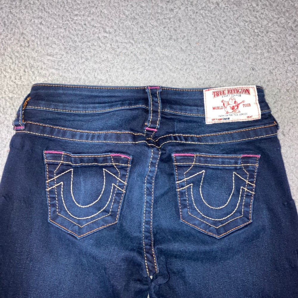 True Religion Low Rise Capri Jeans Womens 25x23.5 Blue Y2K Pink Stitch Logo Flaw
